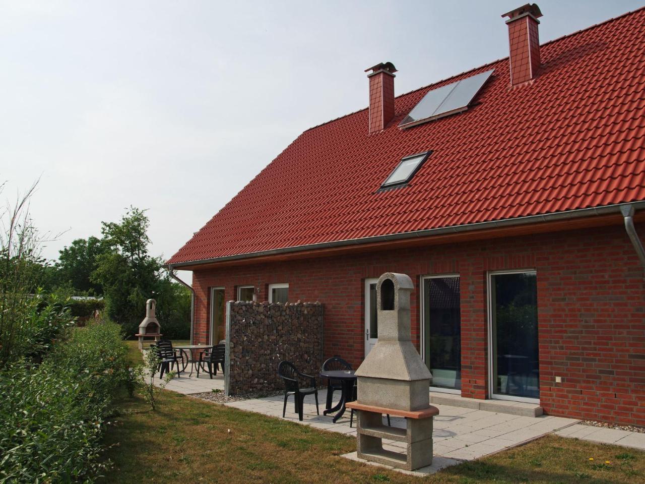 5-Bedroom Holiday Home In Zierow With Garden Exteriör bild
